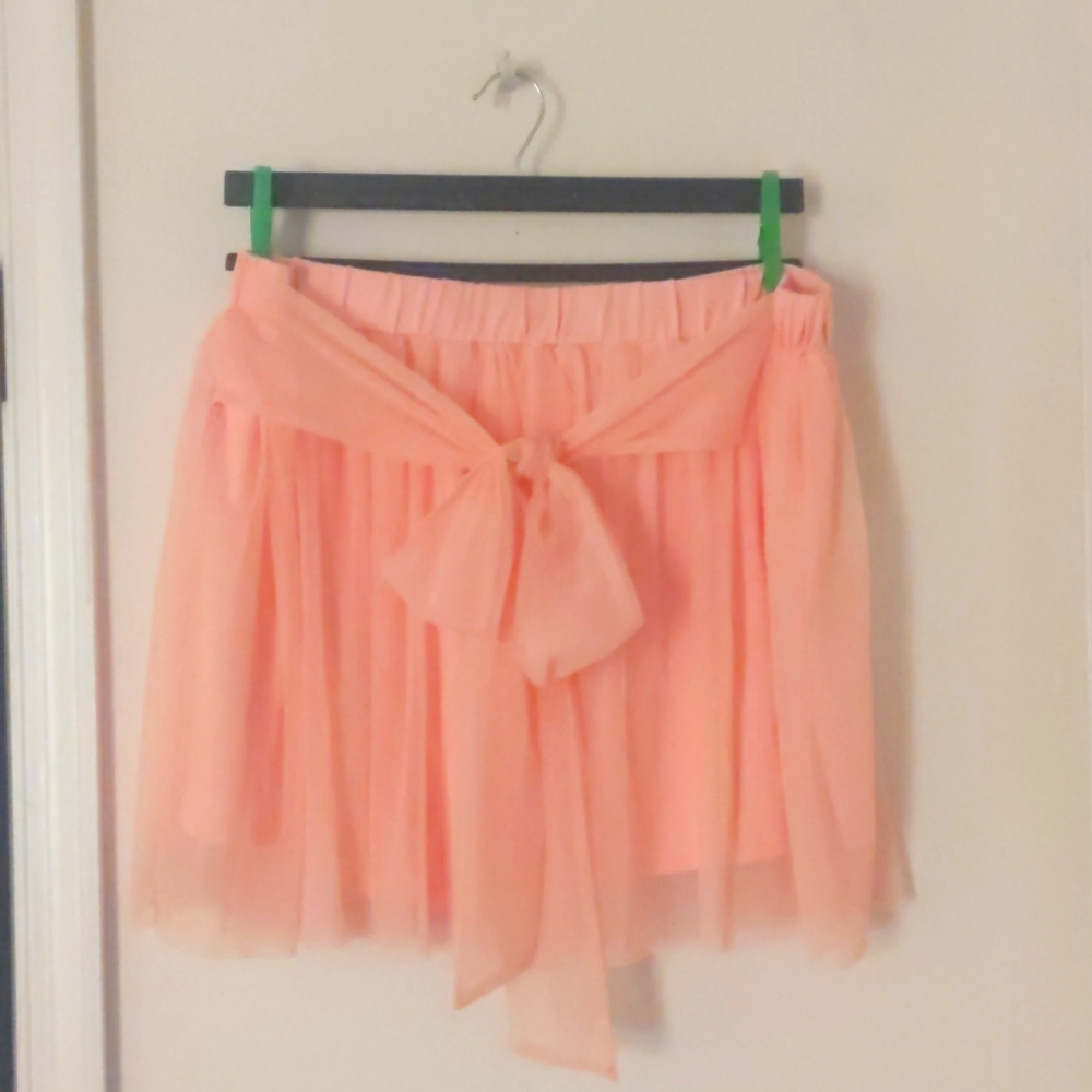Pink flowy skirt (with shorts) and bow 2XL SheIn